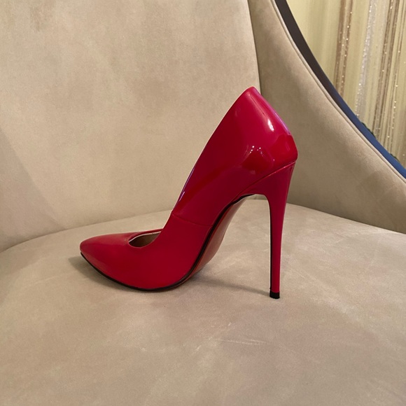 Shoes - Picture 3 of 6